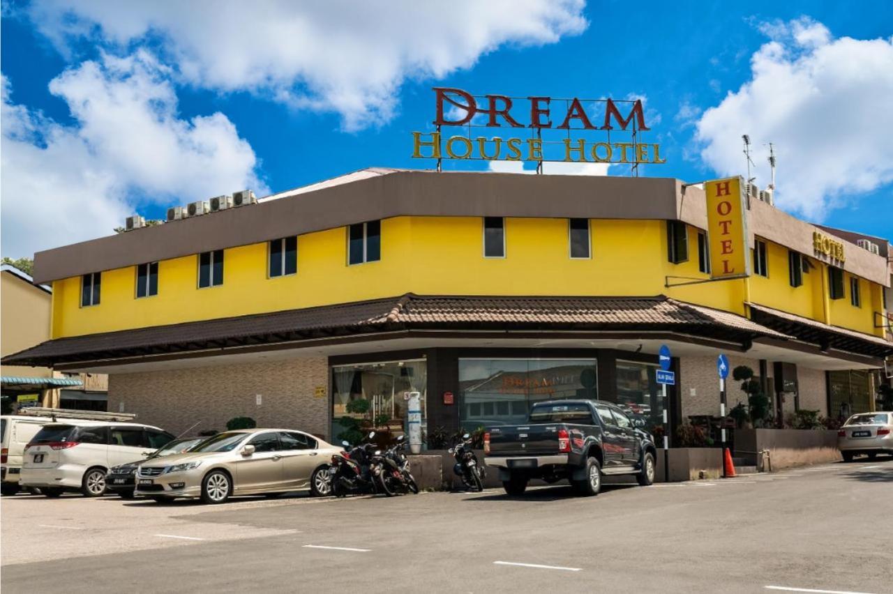 Dream House Hotel Skudai Eksteriør billede